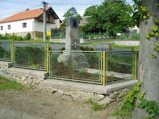 oprava pomníku Černíkov